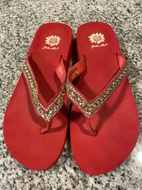 Yellow Box Jello Rhinestone Sandals Size  9 EUC